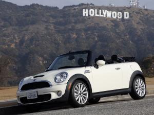 Mini Cooper S Cabrio 2010 года (US)
